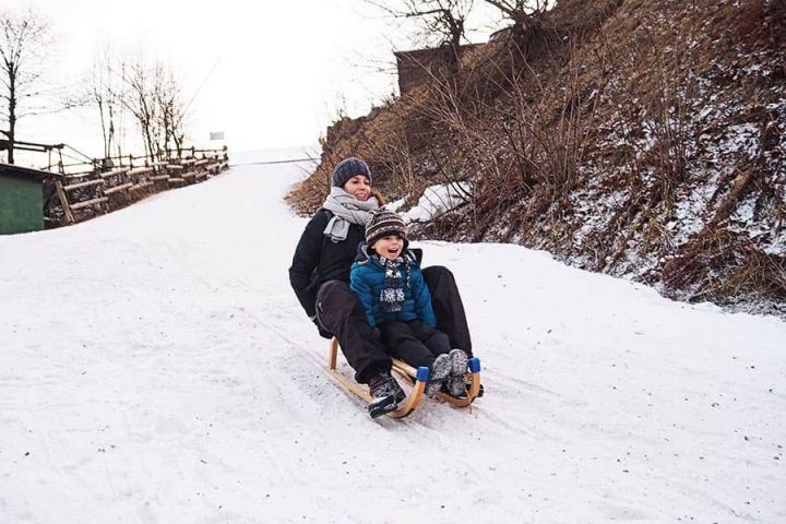 Winterberg mit Kindern