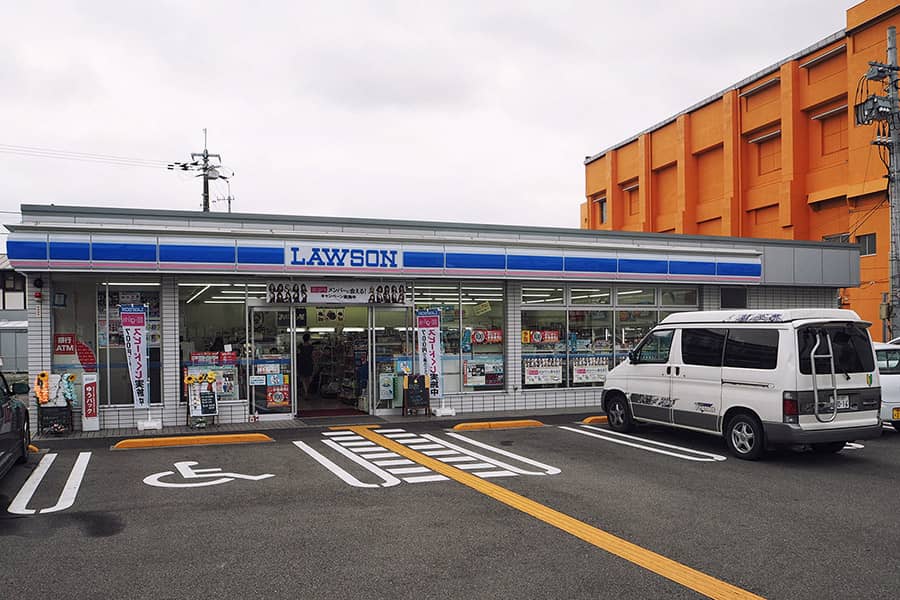 Konbini in Japan Lawson