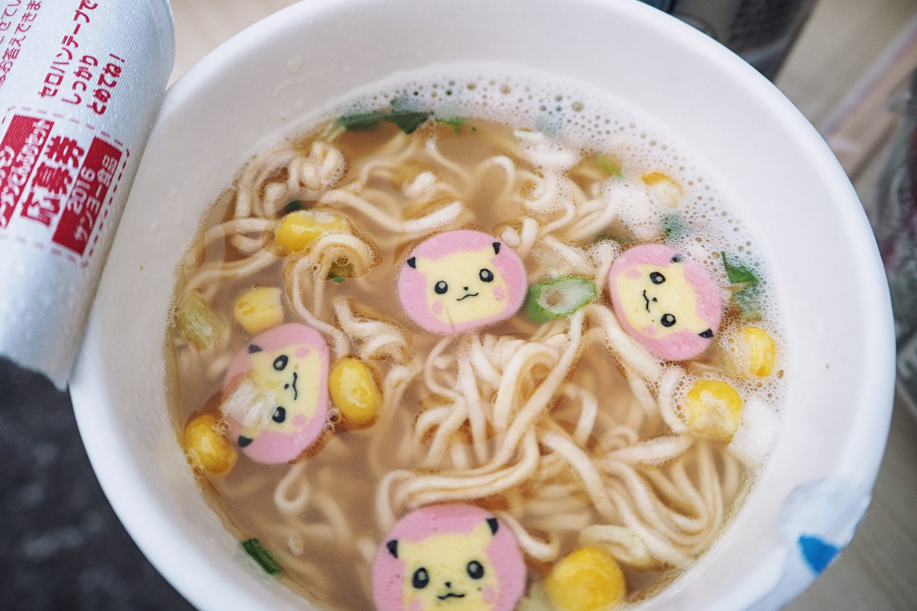 Pokémon in der Suppe Japan Cup Noodles