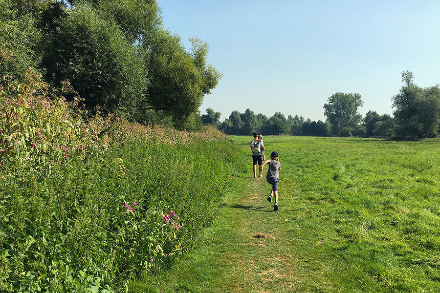Spaziergang zum Strand an der Sieg bei Troisdorf