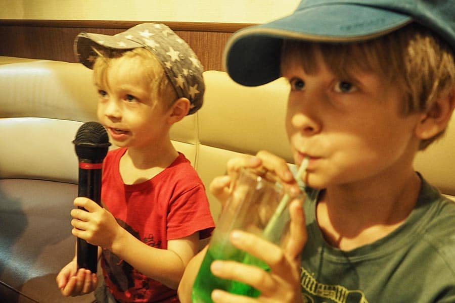Karaoke mit Kindern Tokio