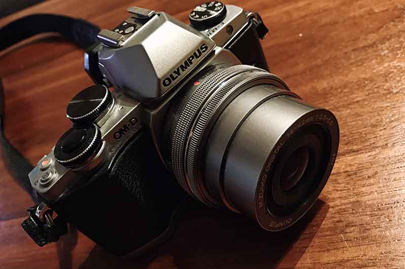 Olympus OM-D E-M10