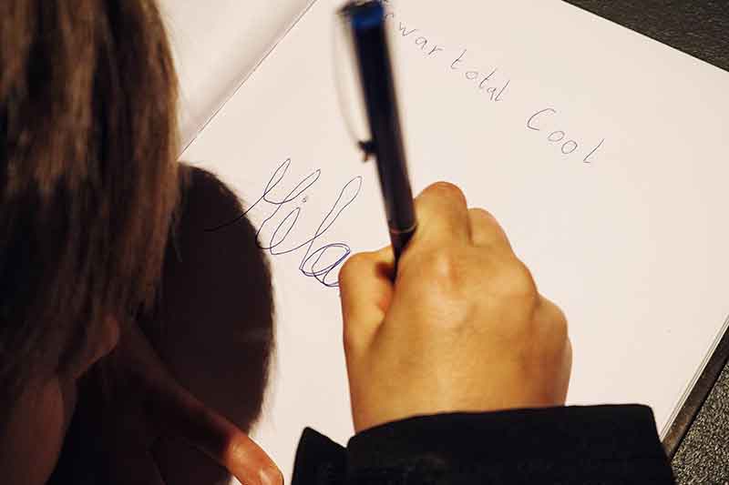 Gasometer mit Kindern