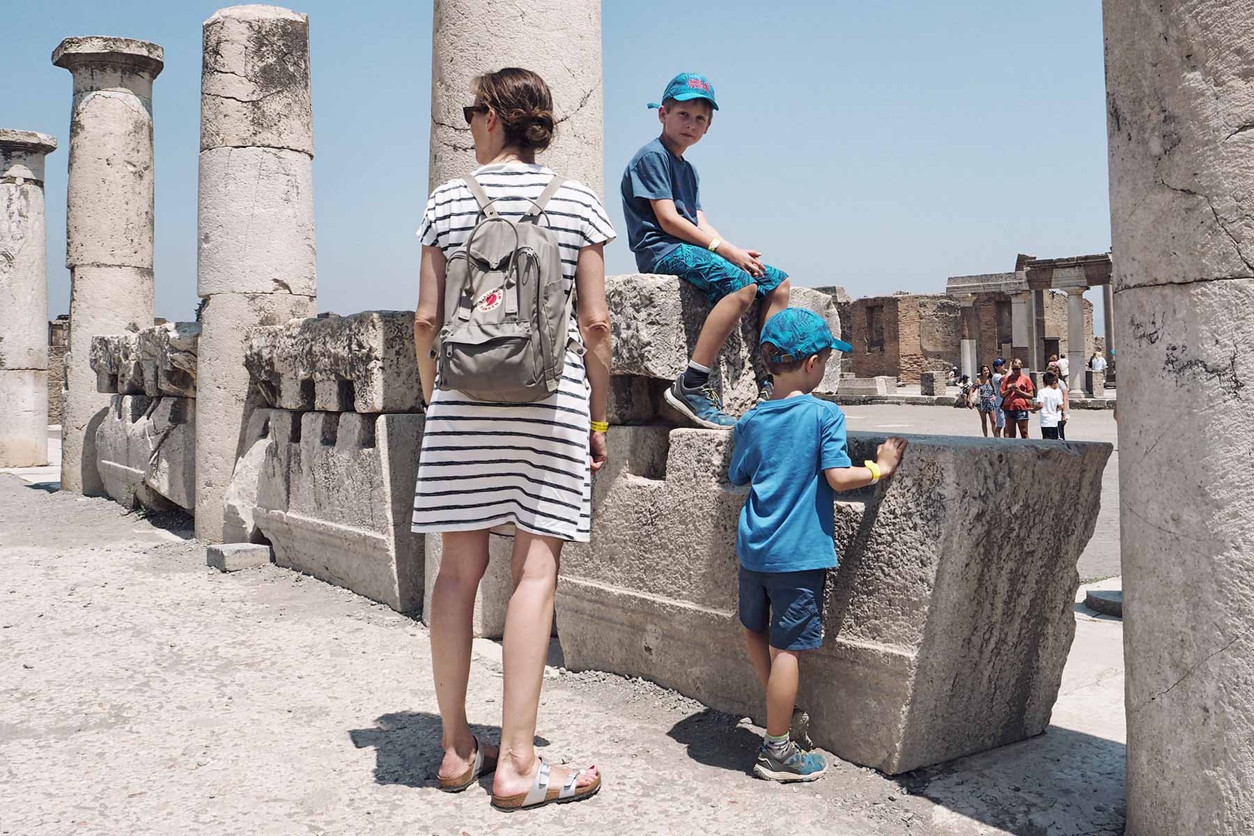 Mit Kindern in Pompeji