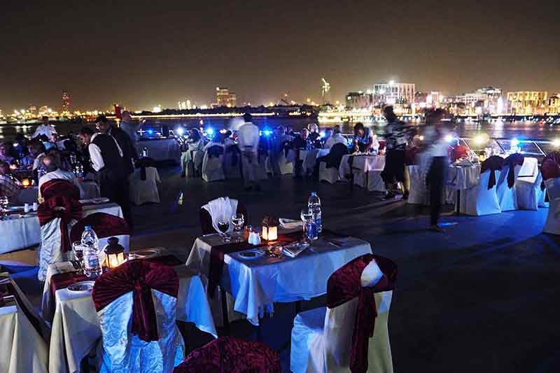 Dhow Dinner Cruise: Bootsfahrt mit Abendessen