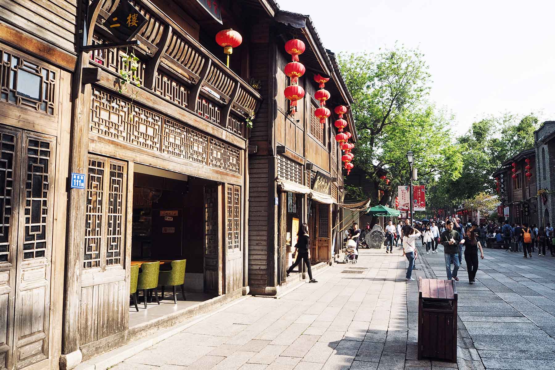 Three Lanes and Seven Alleys