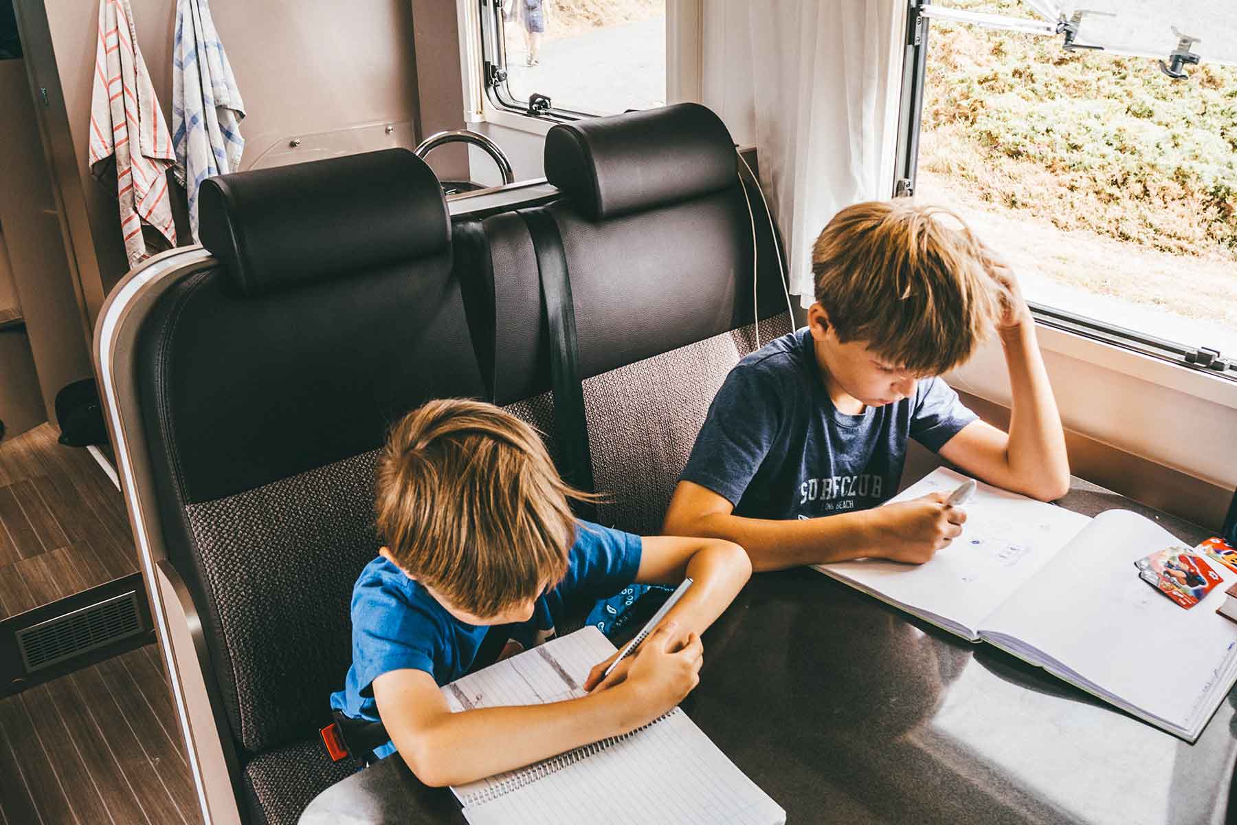 Wohnmobil Etrusco T6900 DB