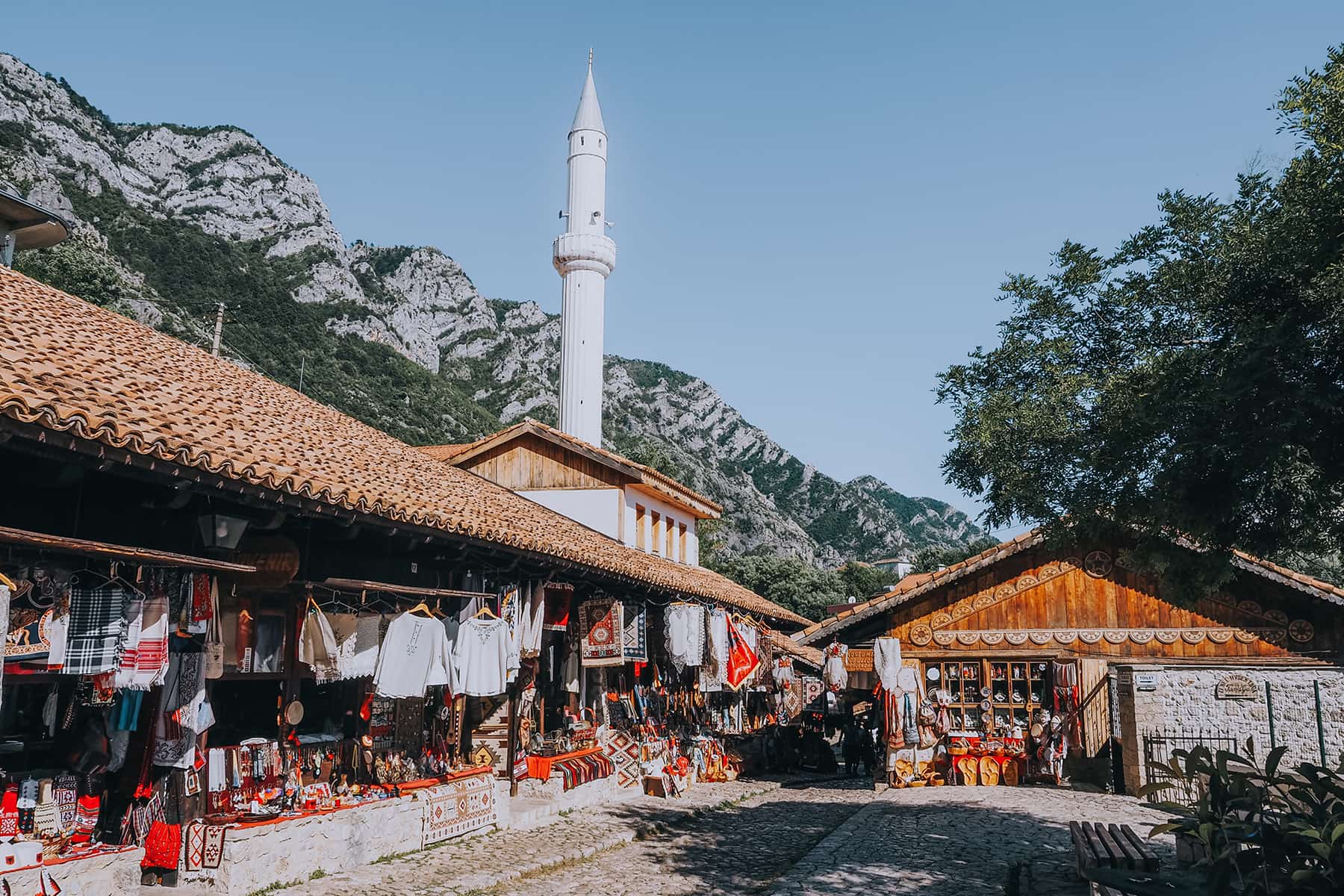 Der alte Bazar von Kruja in Albanien