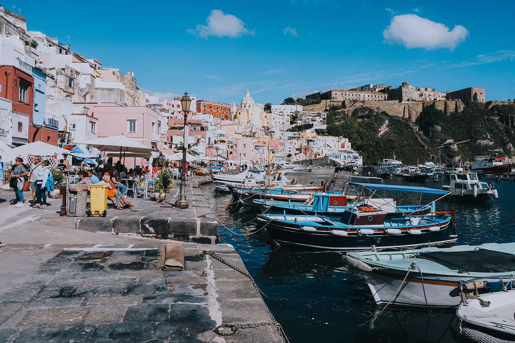 Spaziergang durch Corricella