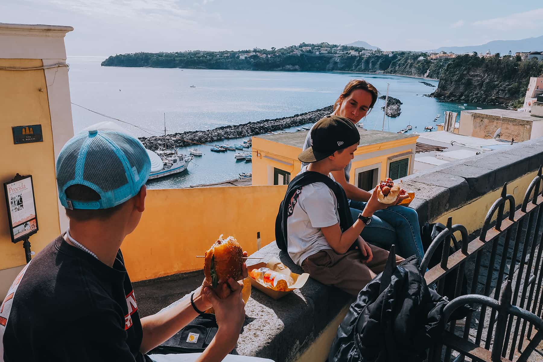 Mittagssnack with a view