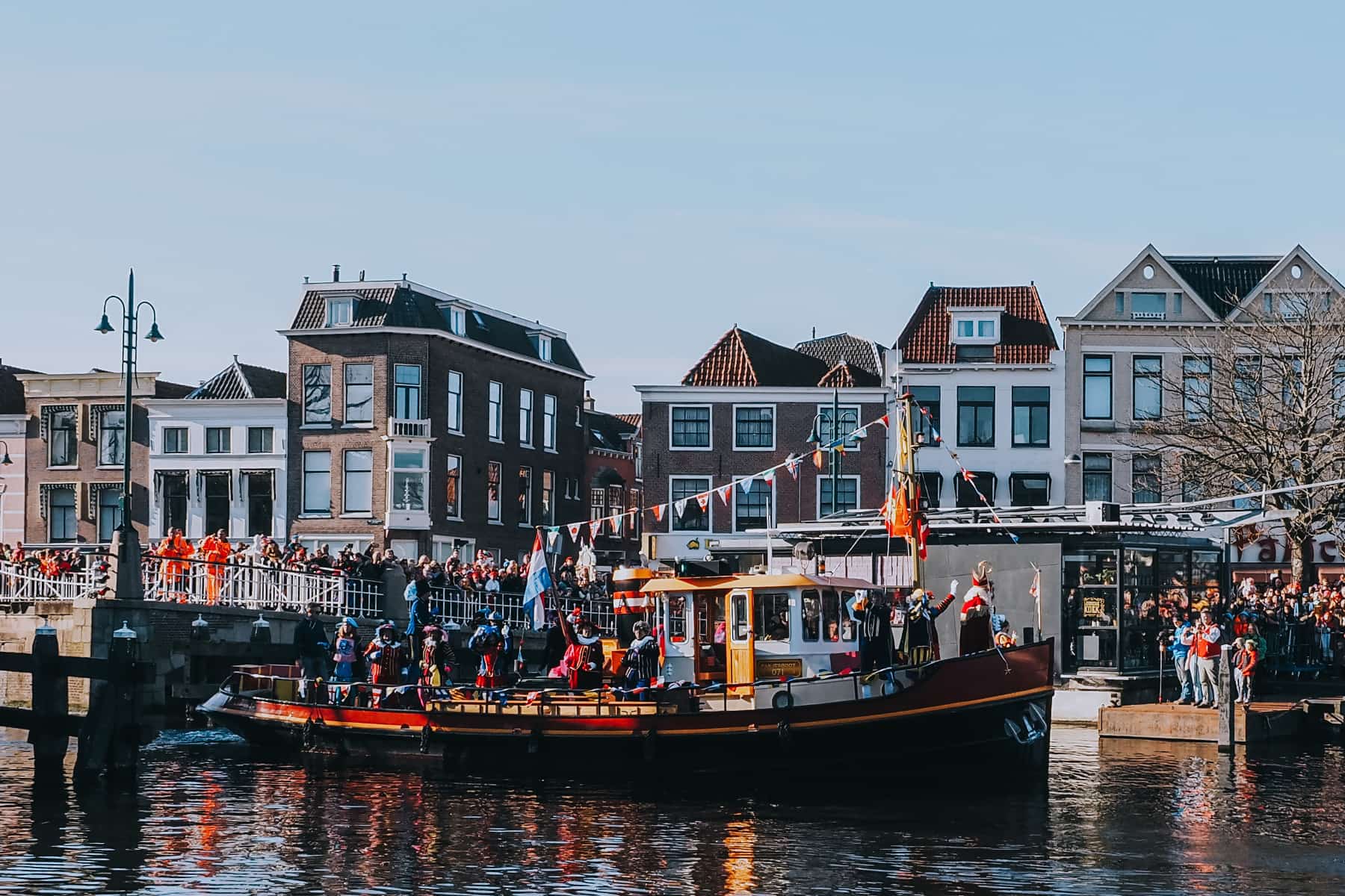 Sinterklaas in Leiden in Holland