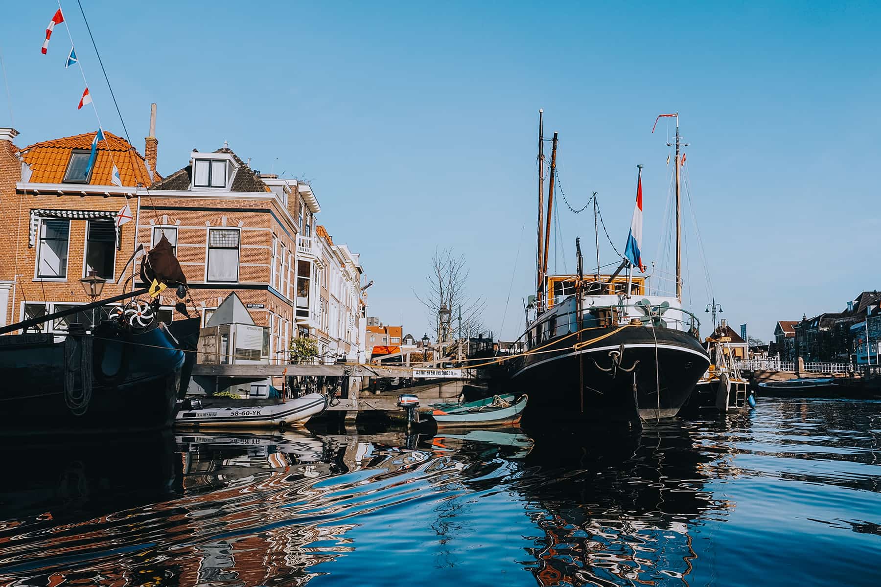 Grachtenfahrt durch Leiden