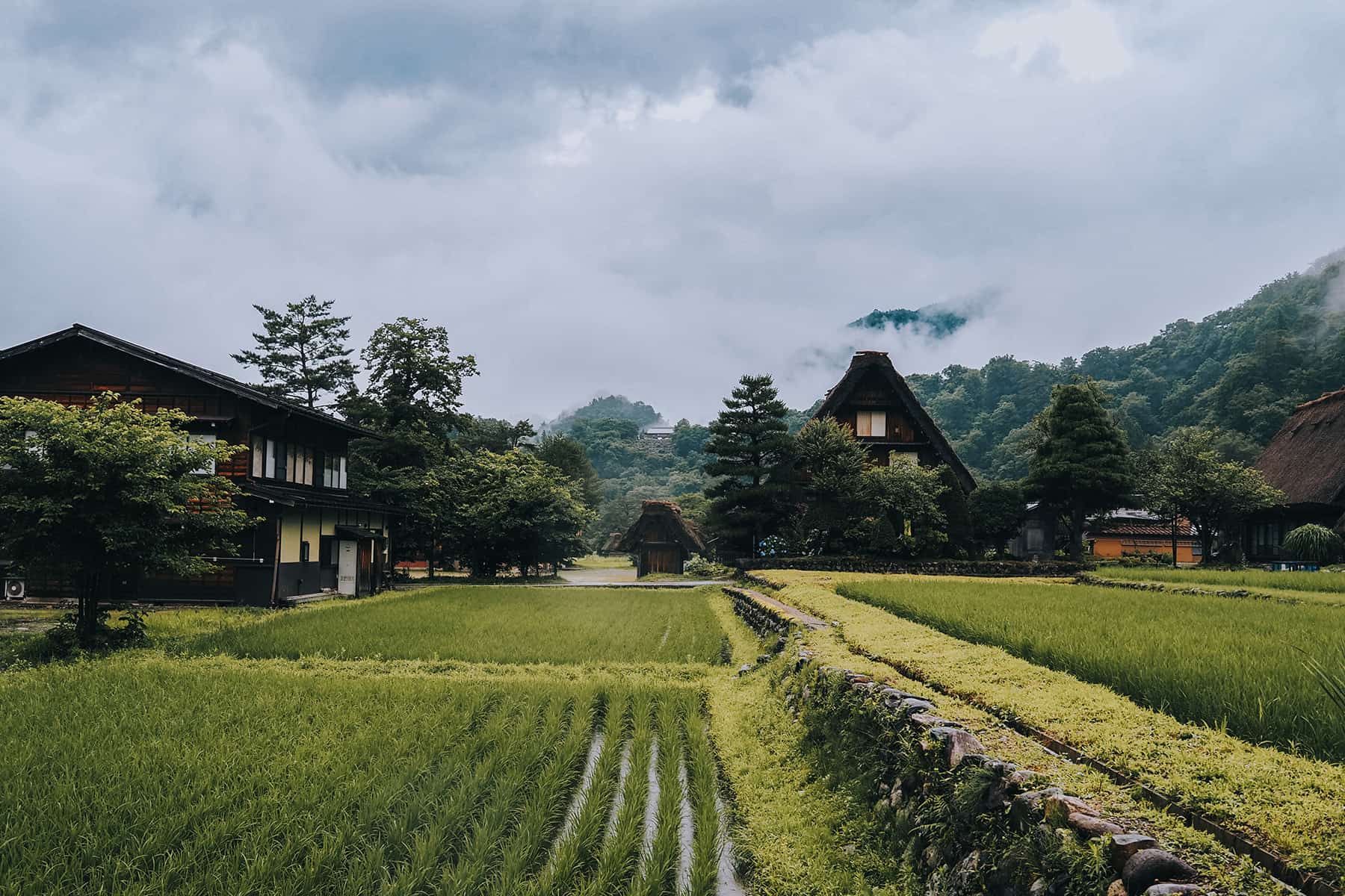 Shirakawa in Japan mit Gassho-Häuser
