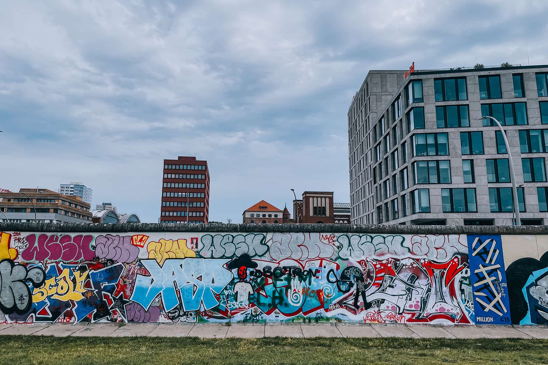 MEININGER Hotel East Side Gallery