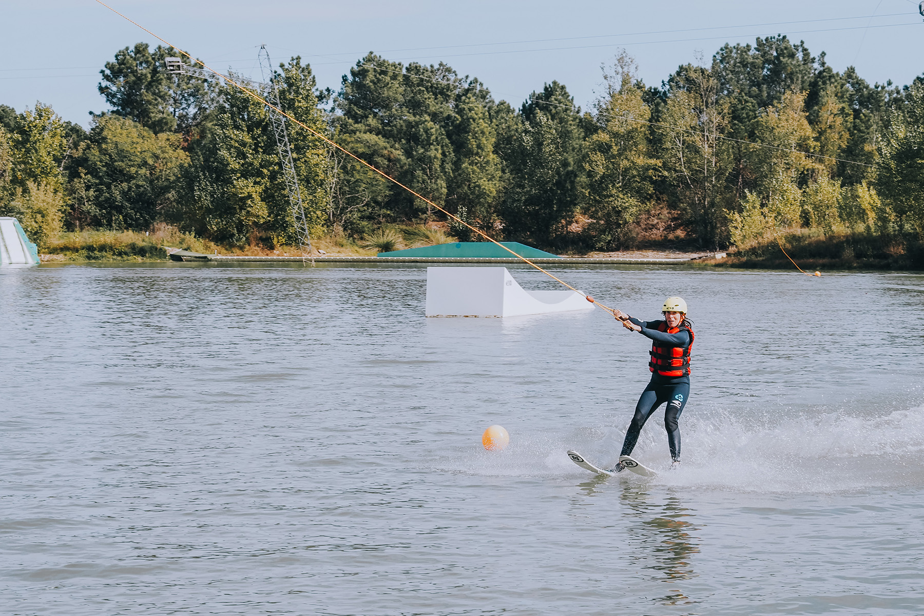 Wasserski und Wakeboard in Avensan in Frankreich