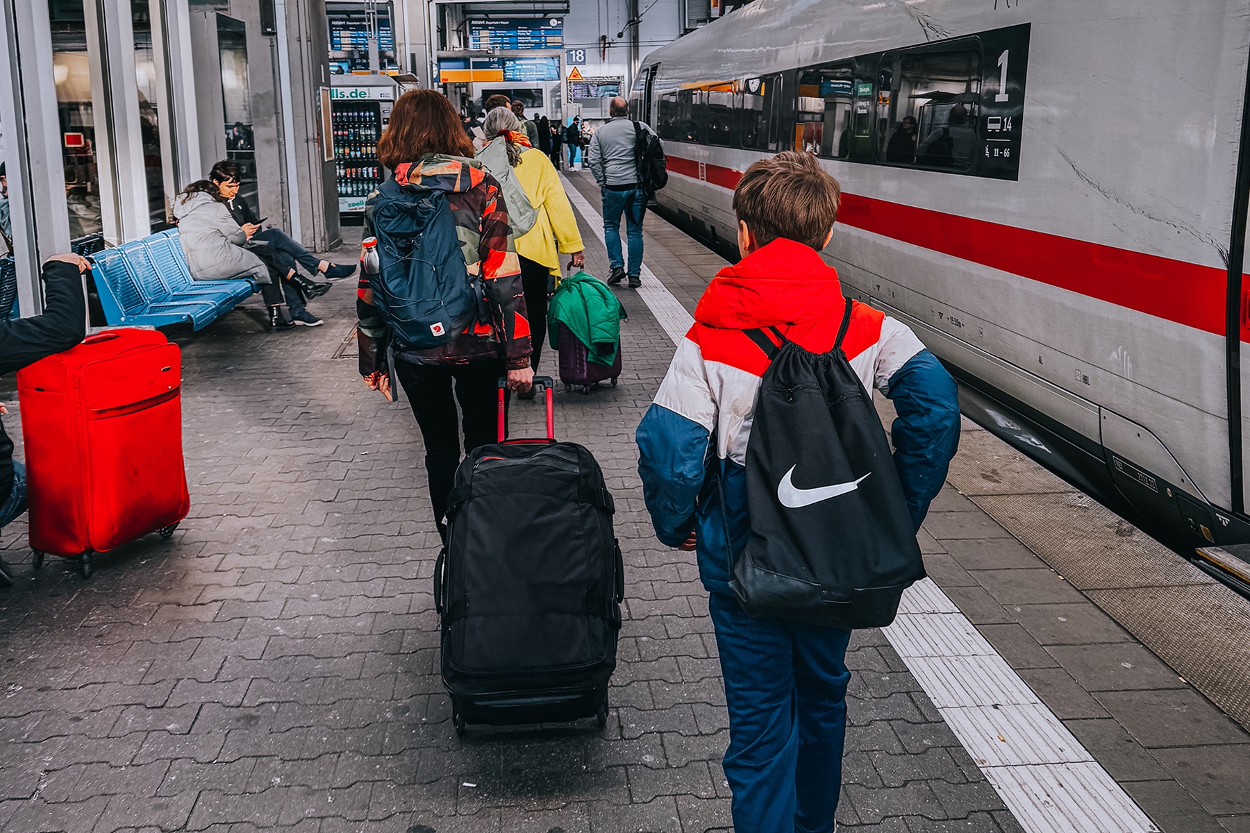 Mit dem Zug geht es in den Winterurlaub