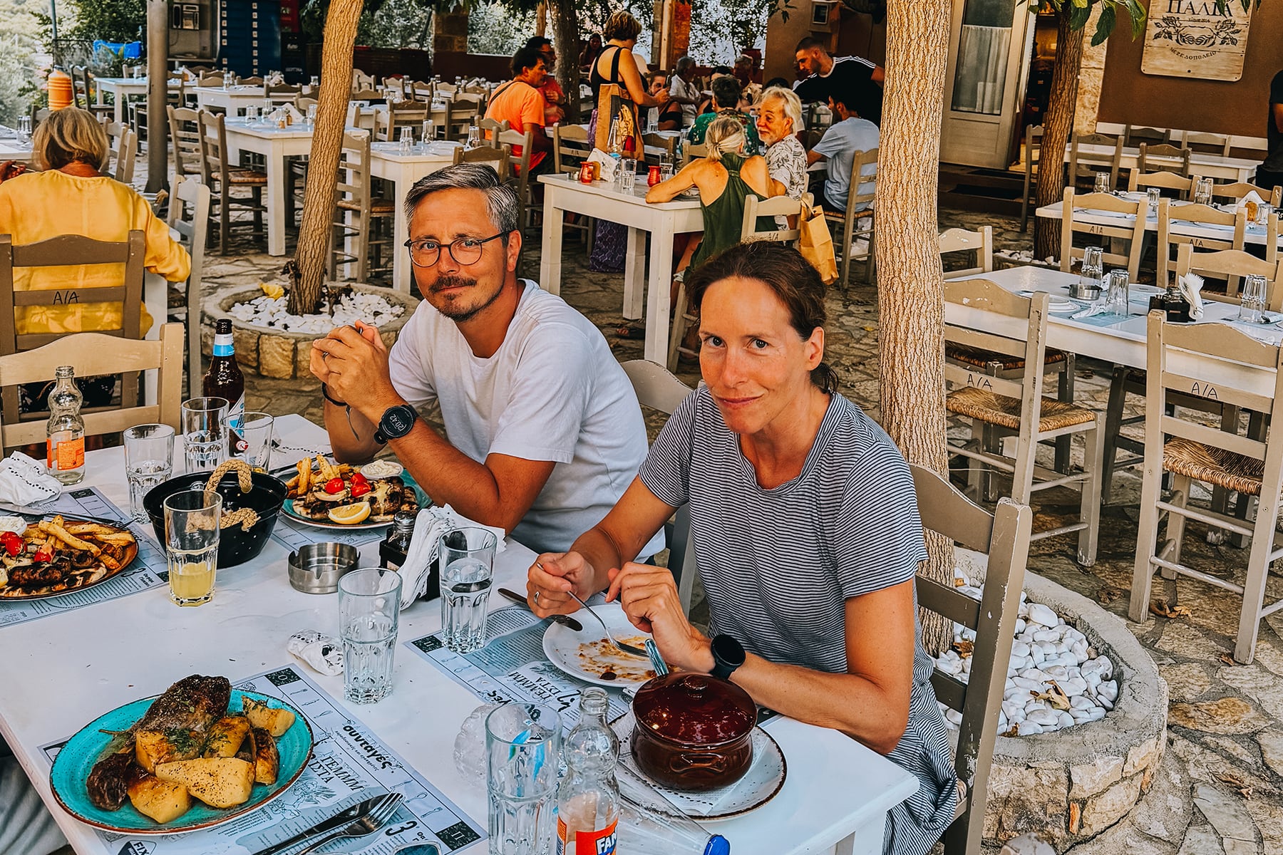 Abendessen Taverne Peloponnes Griechenland