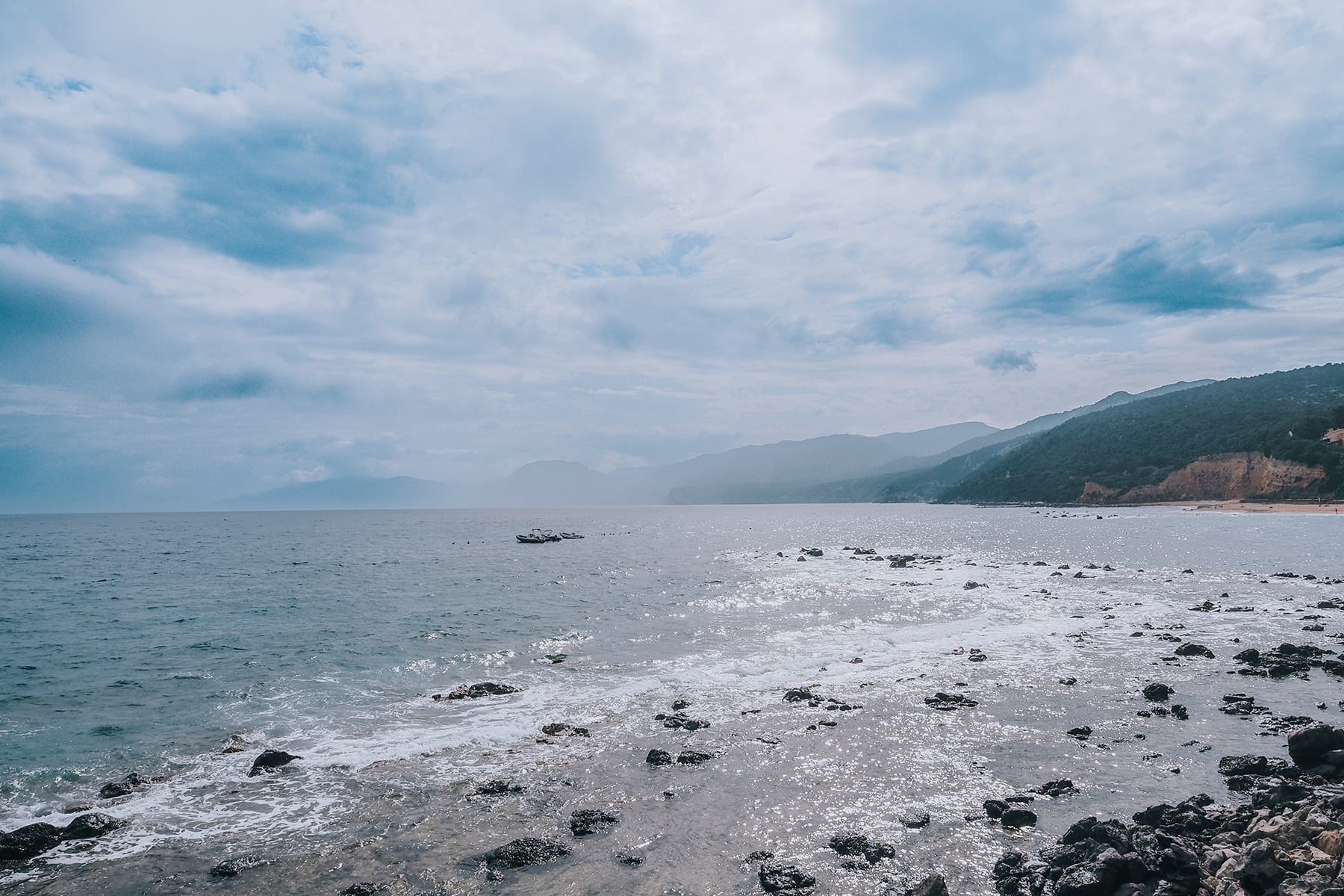 Küste bei Cala Gonone auf Sardinien in Italien