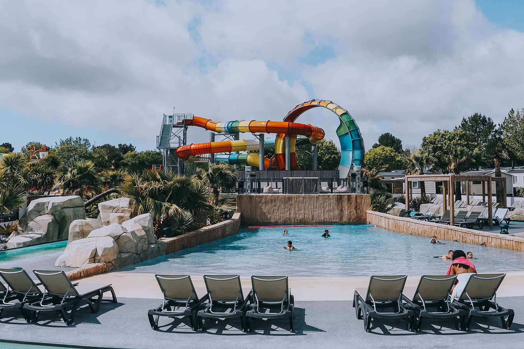 Rutschenpark und mehr auf dem Campsite MS Vacances Les Brunelles in Longevilles-sur-mer