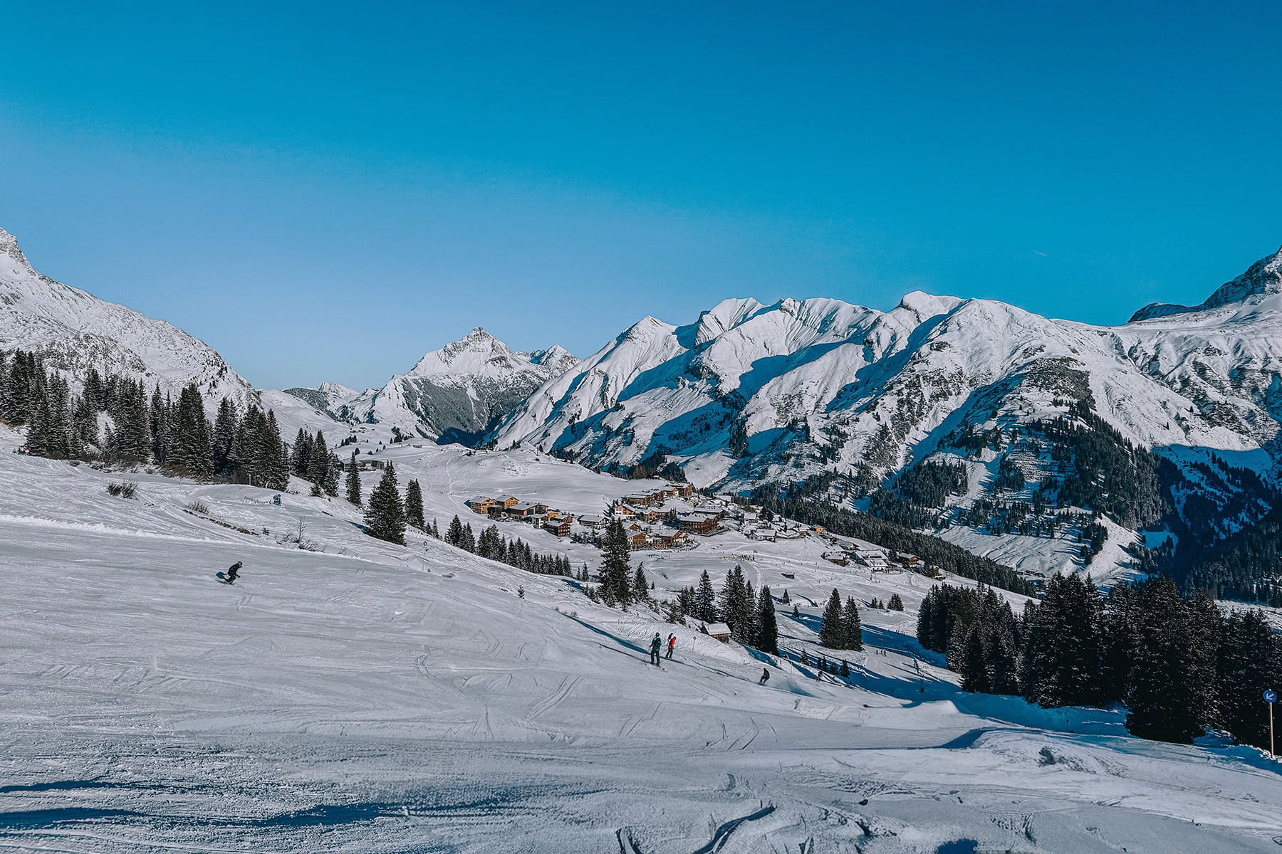 Skifahren Winterurlaub Warth Schröcken Vorarlberg Österreich