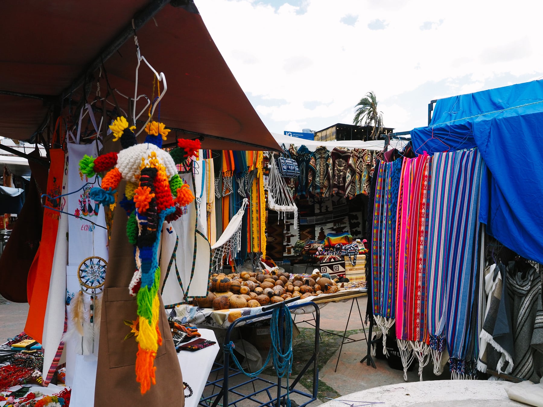 Poncho Markt Otavalo Ecuador