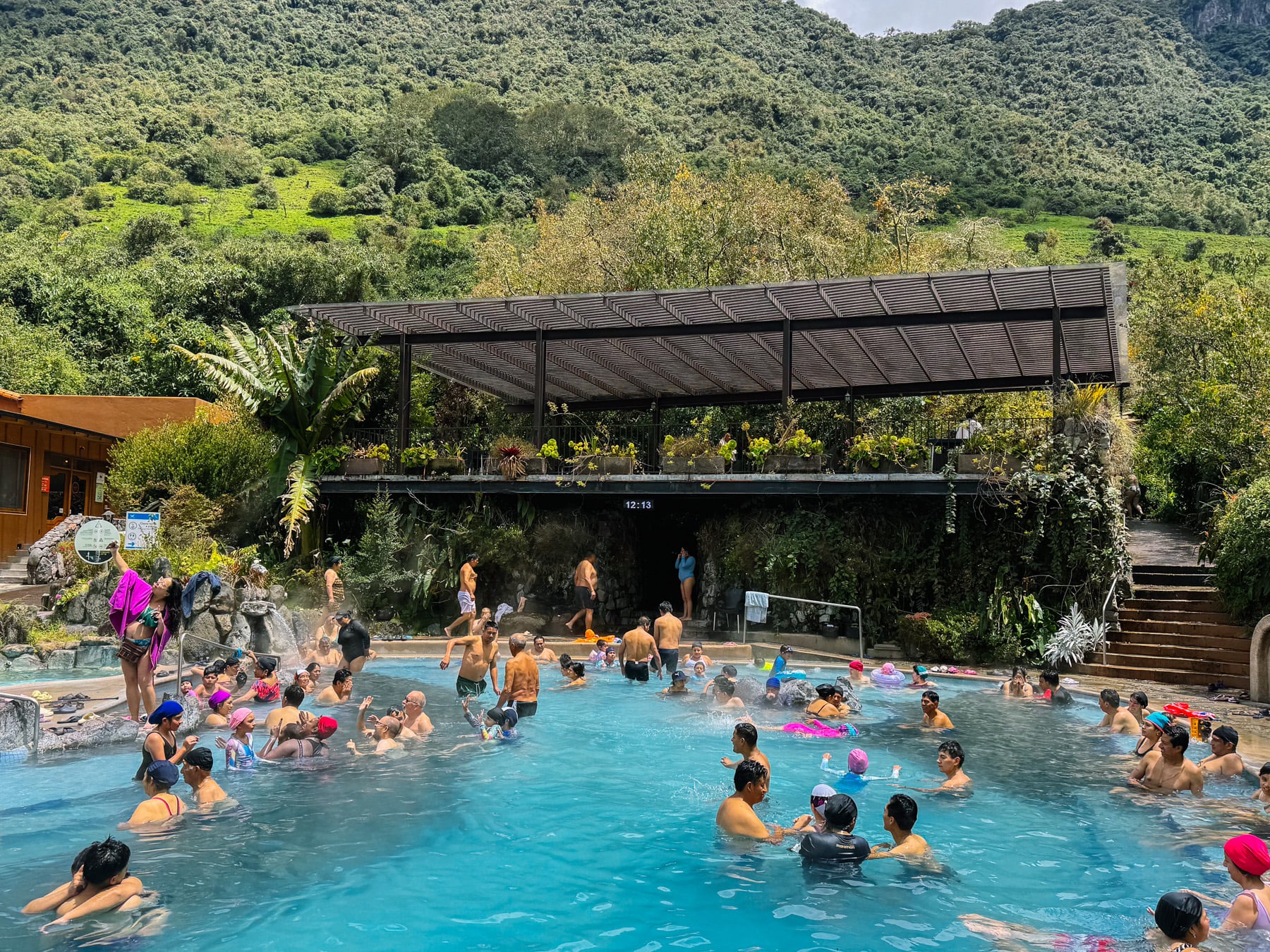 Heiße Quellen von Papallacta in Ecuador